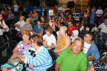 Daniel Castellano da el pistoletazo de salida a las fiestas de El Caracol (Foto Antonio Alí)